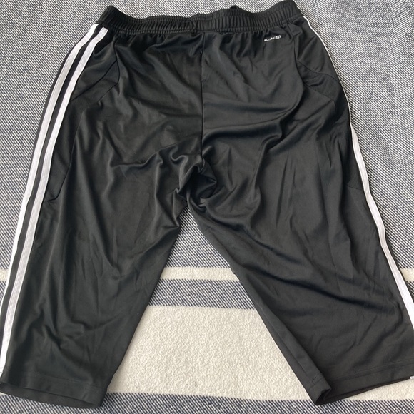 Adidas 3/4 tiro pants - U of T - Picture 2 of 2